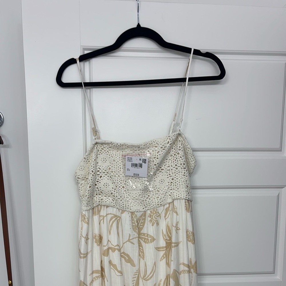 American Eagle Outfitters Cream and Tan Maxi Dress